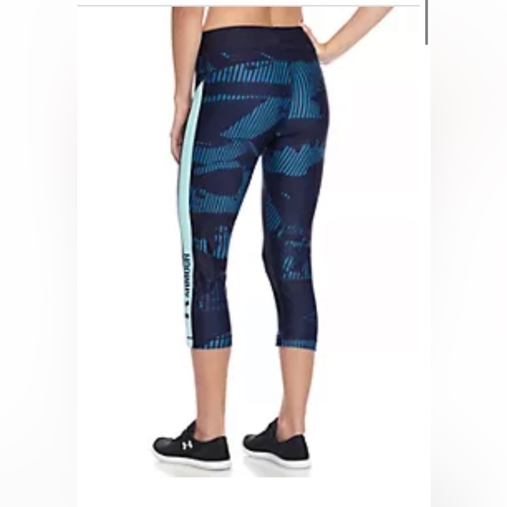 𝅺under Armour Capri leggings - Picture 2 of 5